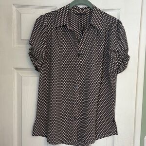 Adrianna Papell Black and White Flutter Sleeve Blouse